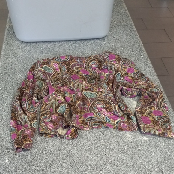 Vintage paisley blouse with shoulder pads - Picture 6 of 7